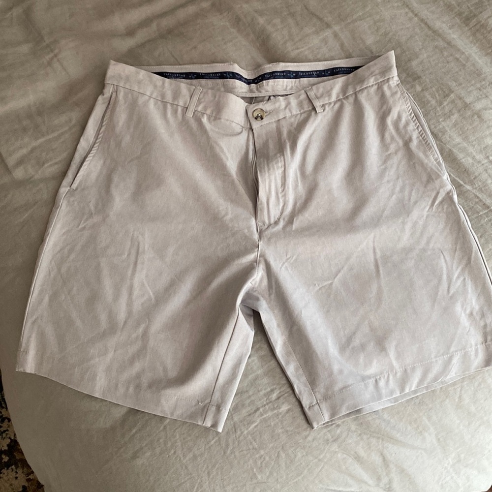 Light grey  Tailorbyrd tech shorts